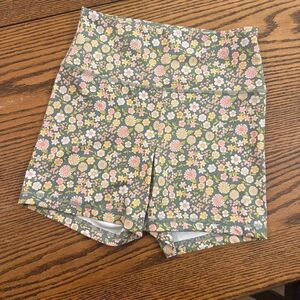 AMERICAN EAGLE The Everything Bike Short Size M Green Pastel Floral